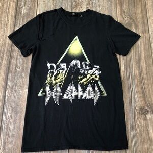 DEF Leppard Black Short Sleeve Tee Shirt Classic Rock